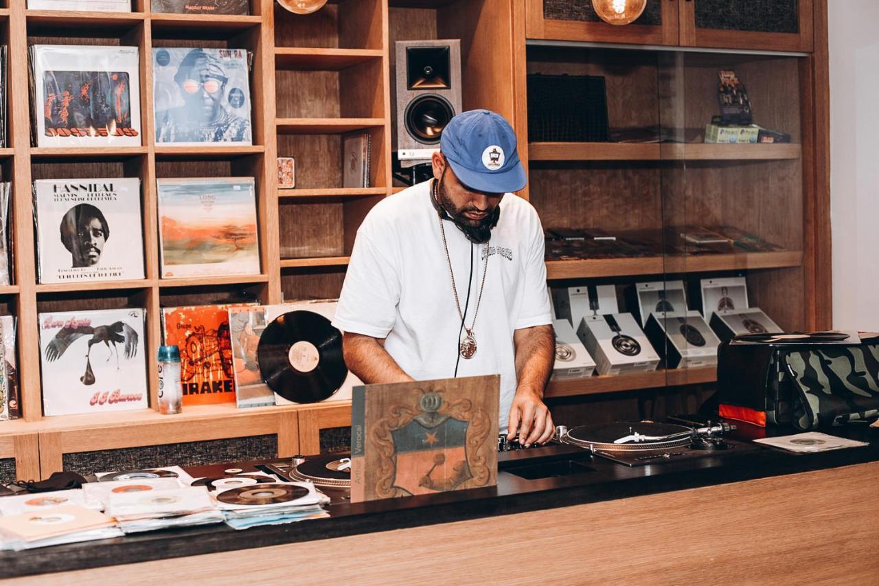 Vignette Collection Yours Truly Dc By Ihg Washington Exteriér fotografie DJ Spinna in 2016