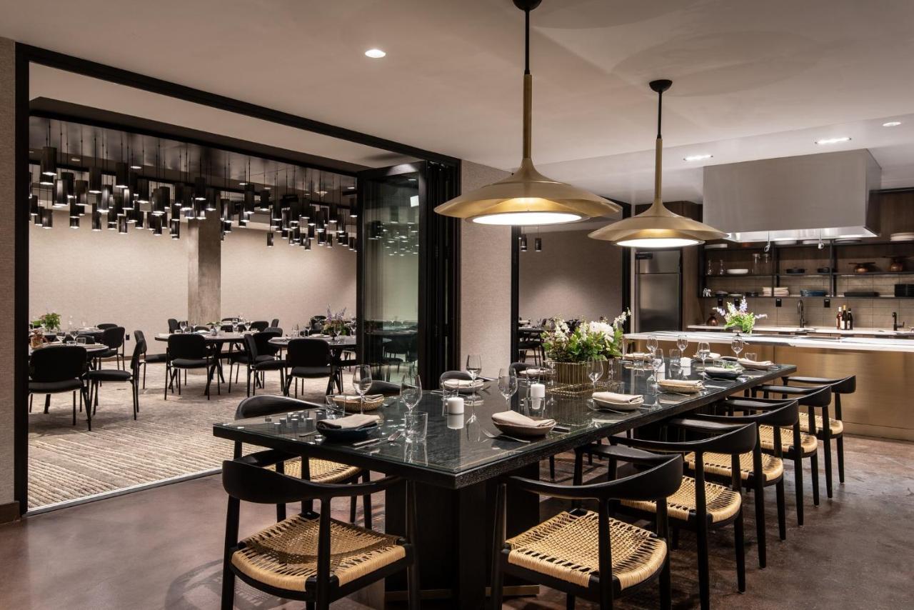 Vignette Collection Yours Truly Dc By Ihg Washington Exteriér fotografie The interior of the restaurant