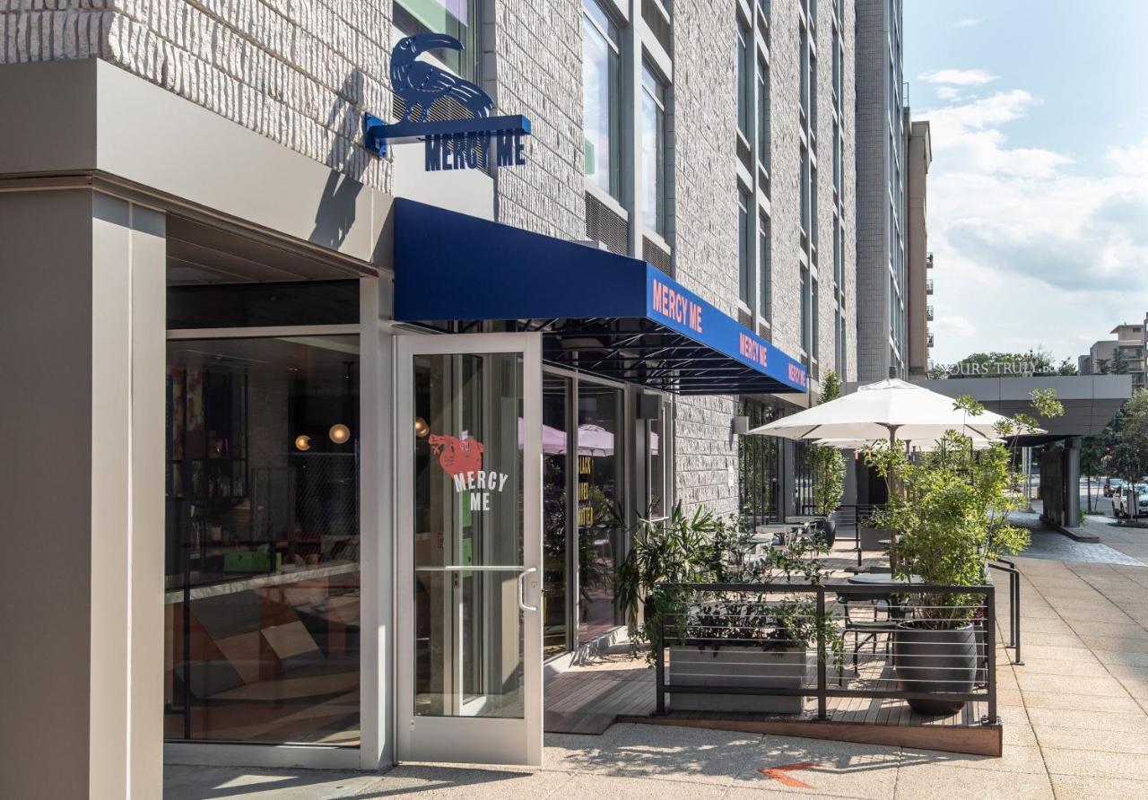 Vignette Collection Yours Truly Dc By Ihg Washington Exteriér fotografie Entrance to the hotel