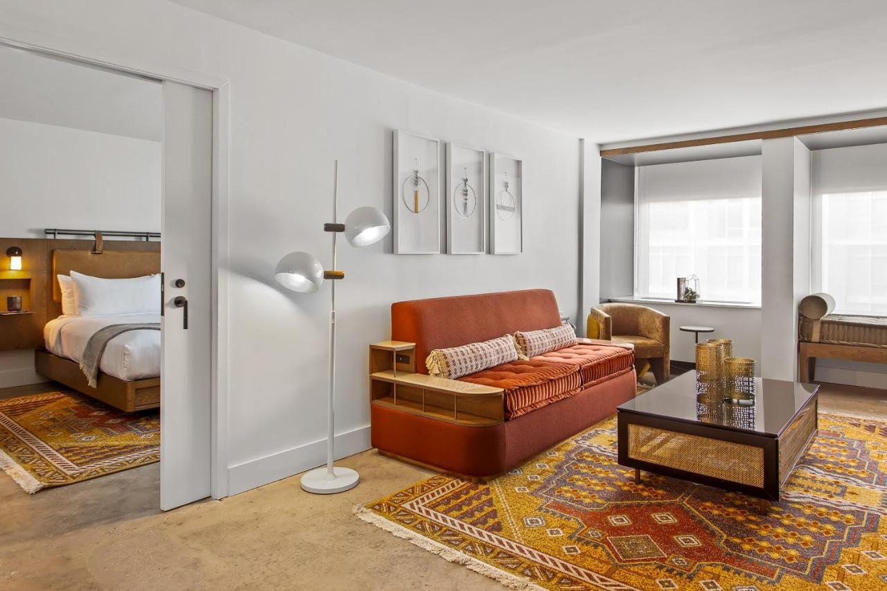 Vignette Collection Yours Truly Dc By Ihg Washington Exteriér fotografie A suite at the Hotel Commonwealth