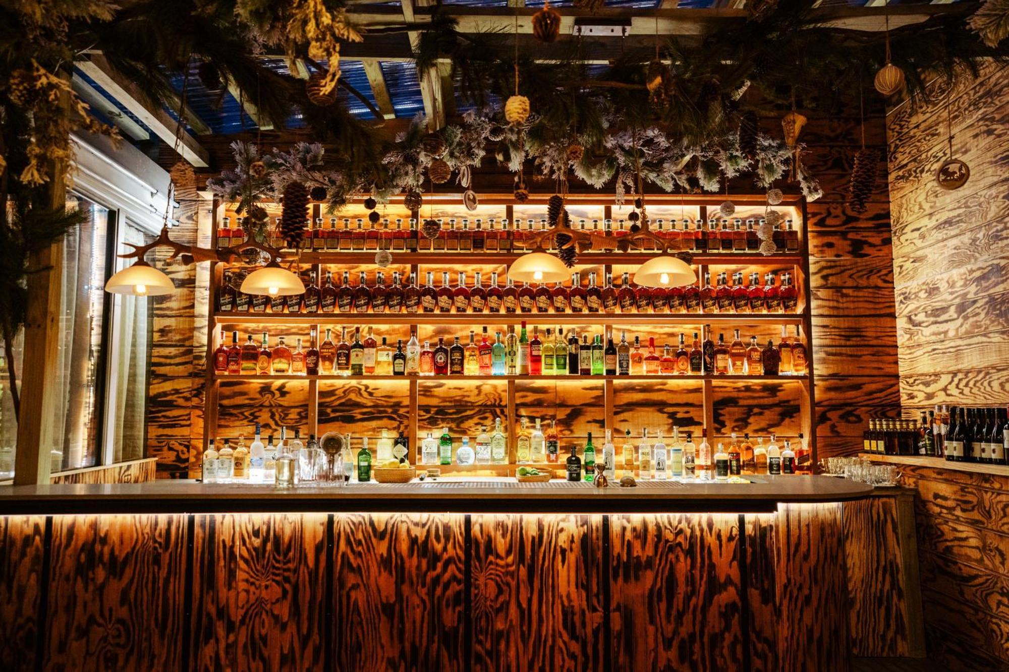 Vignette Collection Yours Truly Dc By Ihg Washington Exteriér fotografie The bar at the restaurant
