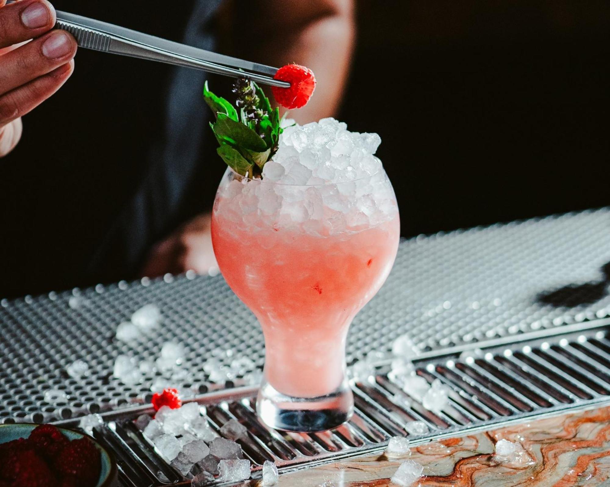 Vignette Collection Yours Truly Dc By Ihg Washington Exteriér fotografie A strawberry bellini