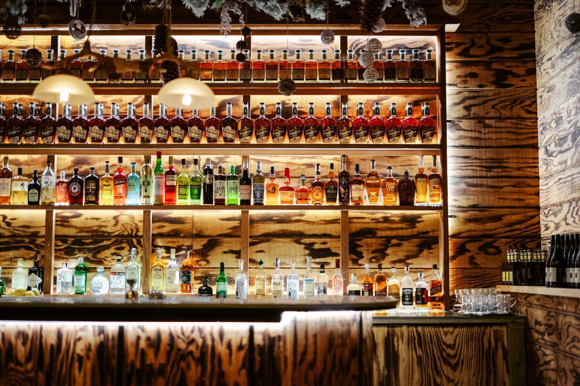 Vignette Collection Yours Truly Dc By Ihg Washington Exteriér fotografie A bar in a restaurant